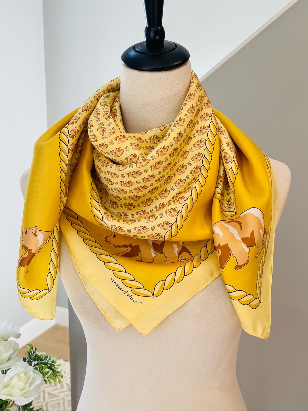 NWOT VINEYARD VINES 100% Silk Scarf Equestrian Logo Western Bears & Rope Yellow